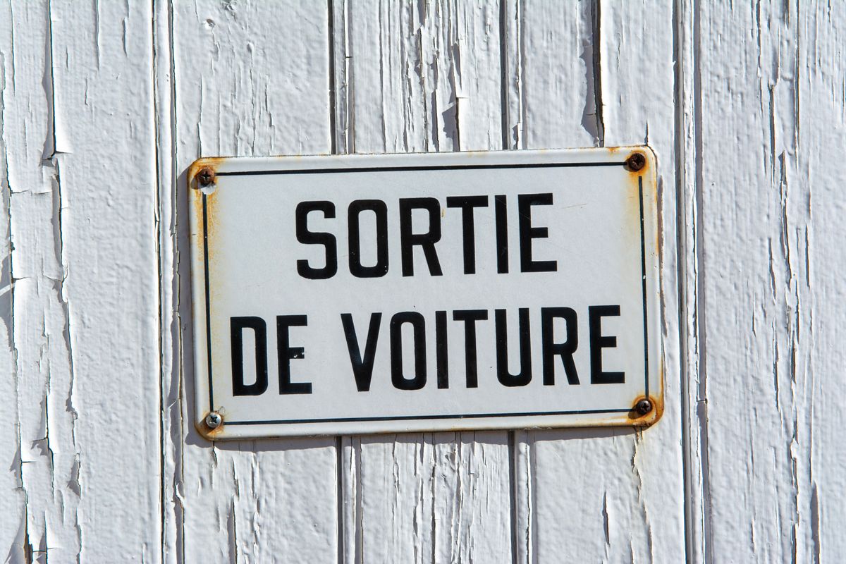 Électrique vs Hybride 2026 : Comparatif Complet